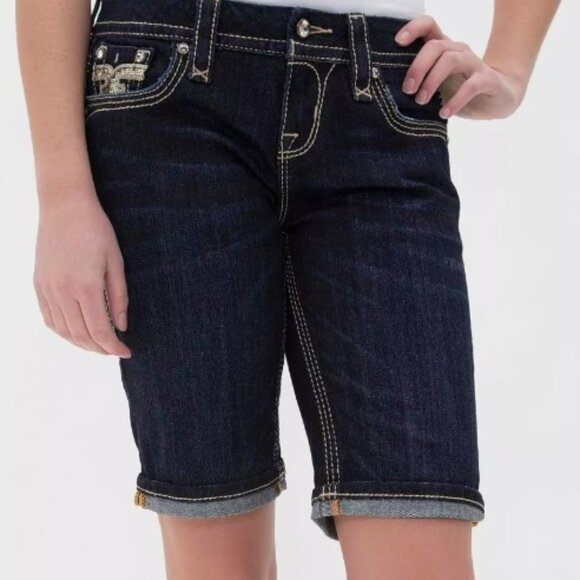 NWOT Rock Revival Betty Easy Bermuda Stretch Short Size 31
